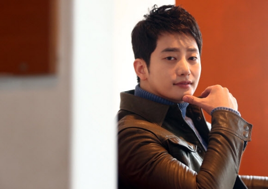 Fan Trung thất vọng về sao Hàn sau vụ Park Shi Hoo 1