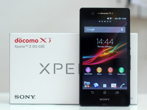 Xperia Z siêu phẩm của Sony với khả năng chống nước. Ảnh Huy Đức.