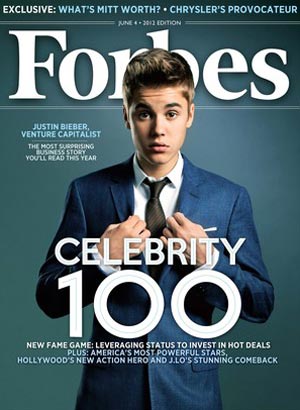 Tháng 6/2011, Bieber trở thành nghệ sĩ dưới 30 tuổi kiếm tiền nhiều thứ hai thế giới, do tạp chí Forbes thống kê.