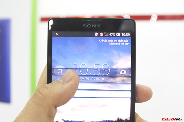 Cận cảnh Sony Xperia ZL, so sánh với Xperia Z 4