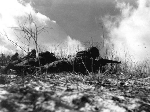 Tiểu đoàn 2 thuộc Thủy quân lục chiến Mỹ trong một chiến dịch ở khu vực Yudam-ni hồi tháng 11 năm 1950
