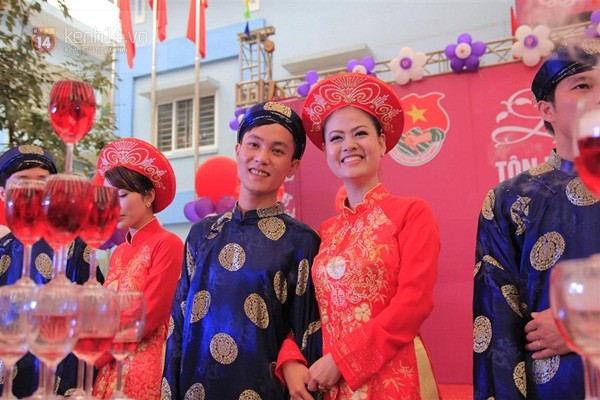 Cận cảnh đám cưới tập thể diễn ra tại trường học ở Hà Nội 15