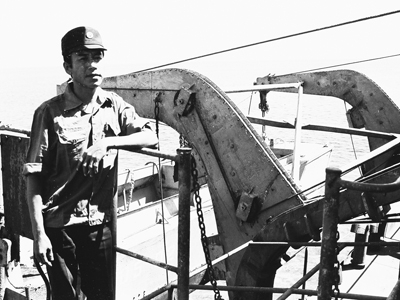 Thiếu tá Vũ Huy Lễ - Thuyền
            trưởng tàu 505 trên đảo Cô Lin