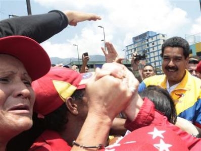 Tổng thống lâm thời Maduro trong buổi gặp gỡ người dân thủ đô Caracas hôm 16 tháng 3