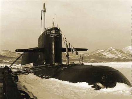 Tàu ngầm tuân dương chiến lược mang tên lửa đạn đạo K-211 Petropavlovsk-Kamchatskii đề án 667BDR.