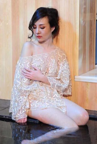 "Đệ nhất nude" Can Lộ Lộ sẽ chuyển nghề làm nhà thiết kế