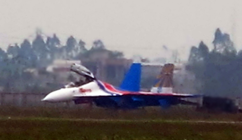 
	Một chiếc Su-27/30 của Đội bay Hiệp sĩ Nga với màu sơn đặc trưng.