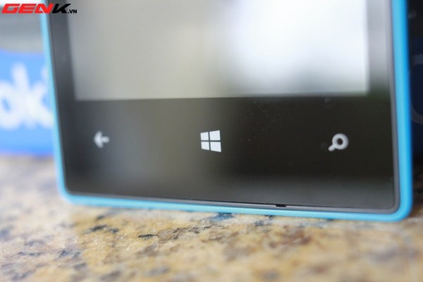Đập hộp Nokia Lumia 520 chính hãng tại Việt Nam 13