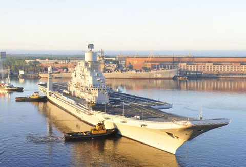 Dự kiến, năm 2013, Hải quân Ấn Độ sẽ tiếp nhận thêm tàu sân bay cỡ lớn INS Vikramaditya được sửa chữa nâng cấp từ tàu Đô đốc Gorshkov Hải quân Liên Xô. 