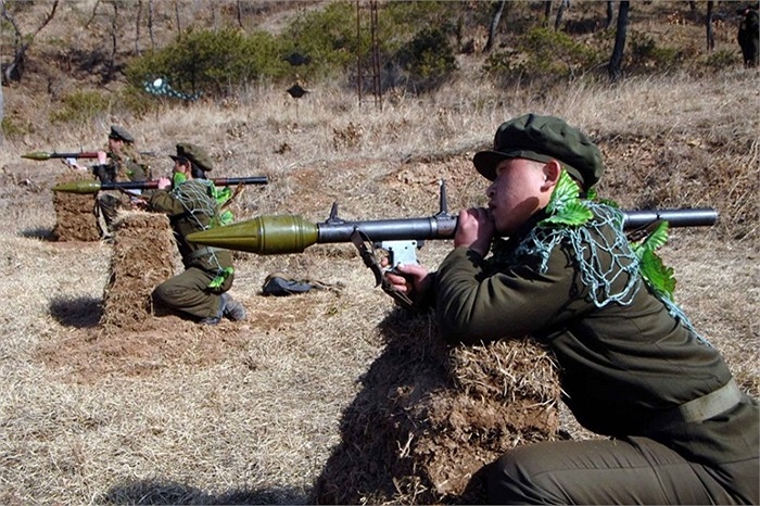 Cận cảnh vũ khí bộ binh Triều Tiên