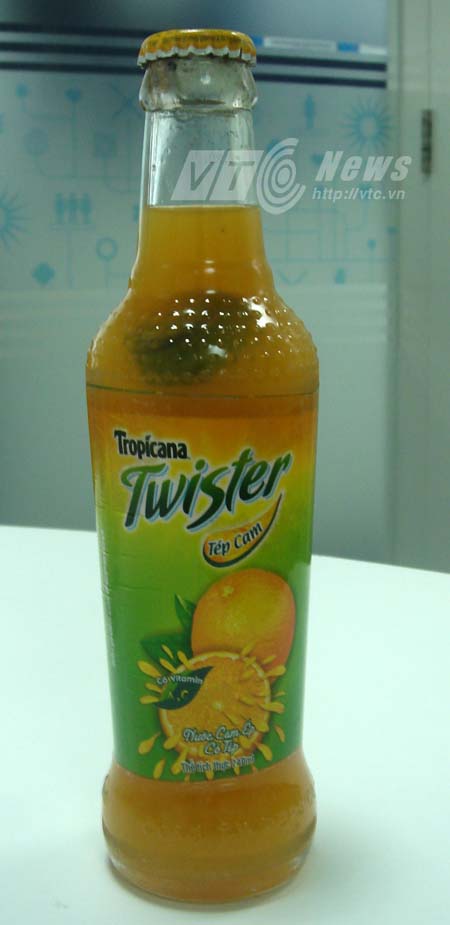 'Vật thể lạ' trong chai nhãn cam ép Twister