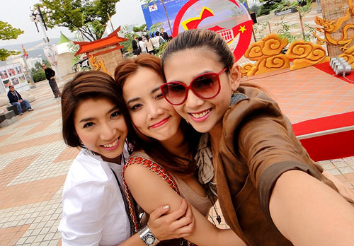 Những bộ ba thân thiết của showbiz Việt 16