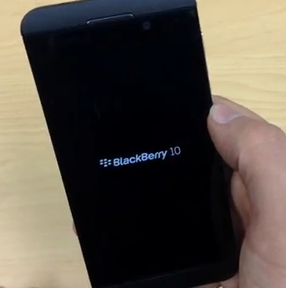 Lộ diện khách Vip đặt 1 triệu chiếc BlackBerry 10 1