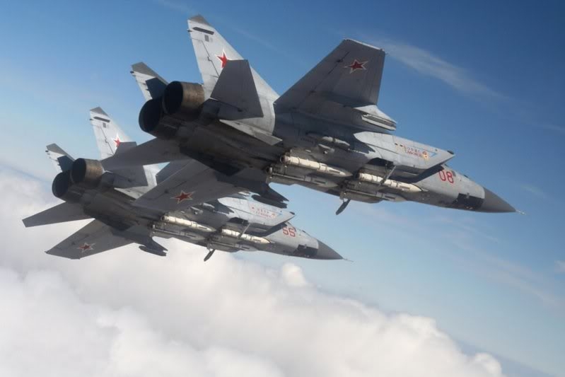 Biên đội 2 chiếc Mig-31B bay tuần phòng đối không (Ảnh sưu tầm)