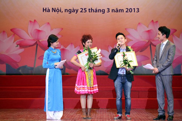 Những bà mẹ đơn thân mạnh mẽ của showbiz Việt