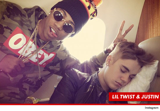 Justin Bieber để bạn bè tụ tập hút cần sa tại nhà mình