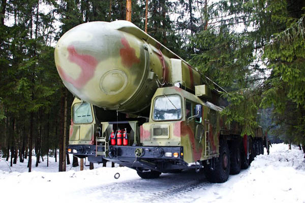 Bên trong hầm chứa tên lửa đạn đạo liên lục địa Topol của Nga