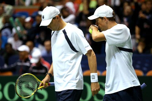 ĐT Serbia thị uy tại Davis Cup