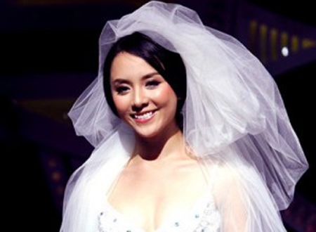 Chê showbiz, hoa hậu Việt kinh doanh kiếm đậm