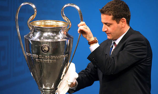 Nghi án UEFA dàn xếp trận Siêu kinh điển tại Wembley