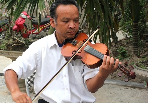 làng then, vĩ cầm, Nguyễn Hữu Đưa