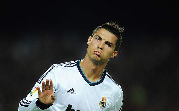 Nhả đạn không ngớt, Ronaldo đi vào lịch sử Bernabeu