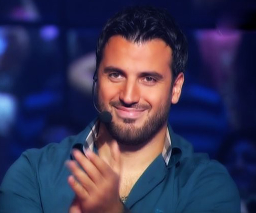 Khalil Abou Obeid được biết đến với vai trò huấn luyện viên âm nhạc tại show truyền hình Học viện Ngôi Sao nổi tiếng ở các tiểu vương quốc Ả Rập.
