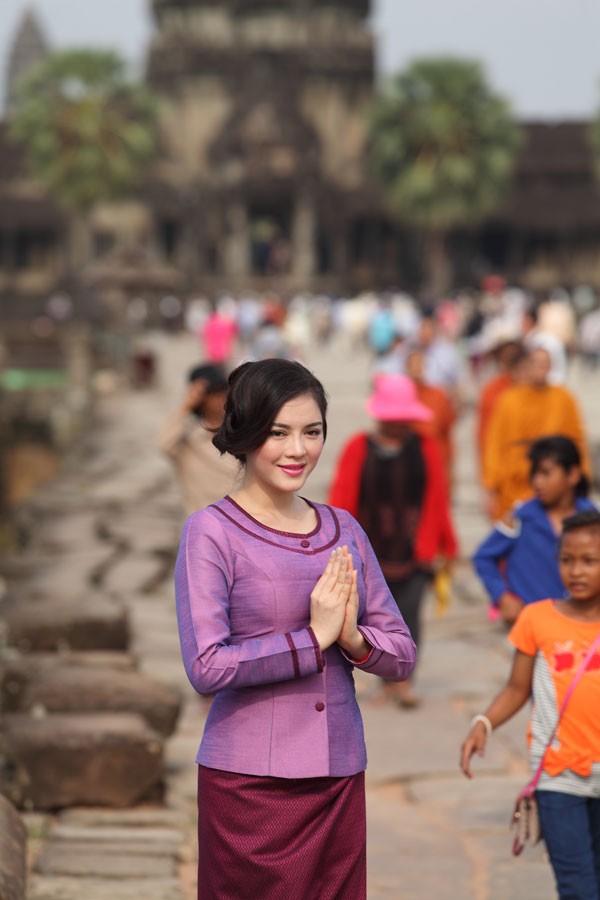 Lý Nhã Kỳ được ví như Angelina Jolie ở Campuchia 5