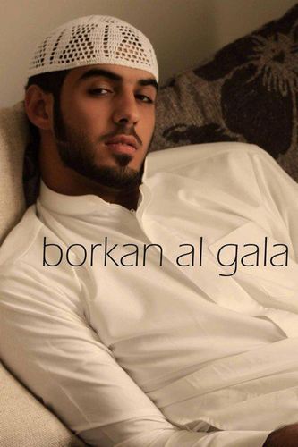 Hotboy 9x Ả Rập Omar Borkan-Al Gal là mẫu đình đám trên các tạp chí