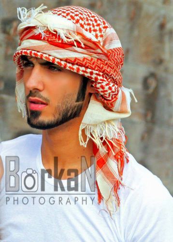 Hotboy 9x Ả Rập Omar Borkan-Al Gal là mẫu đình đám trên các tạp chí