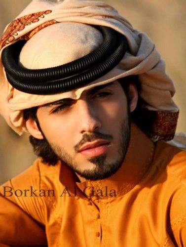 Hotboy 9x Ả Rập Omar Borkan-Al Gal là mẫu đình đám trên các tạp chí