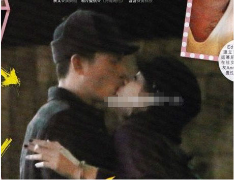 Trần Quán Hy ôm hôn người  tình mới trên đường phố