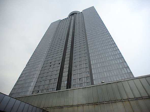 
	Với 47 tầng, khách sạn Yanggakdo là tòa nhà cao thứ 2 ở Triều Tiên.