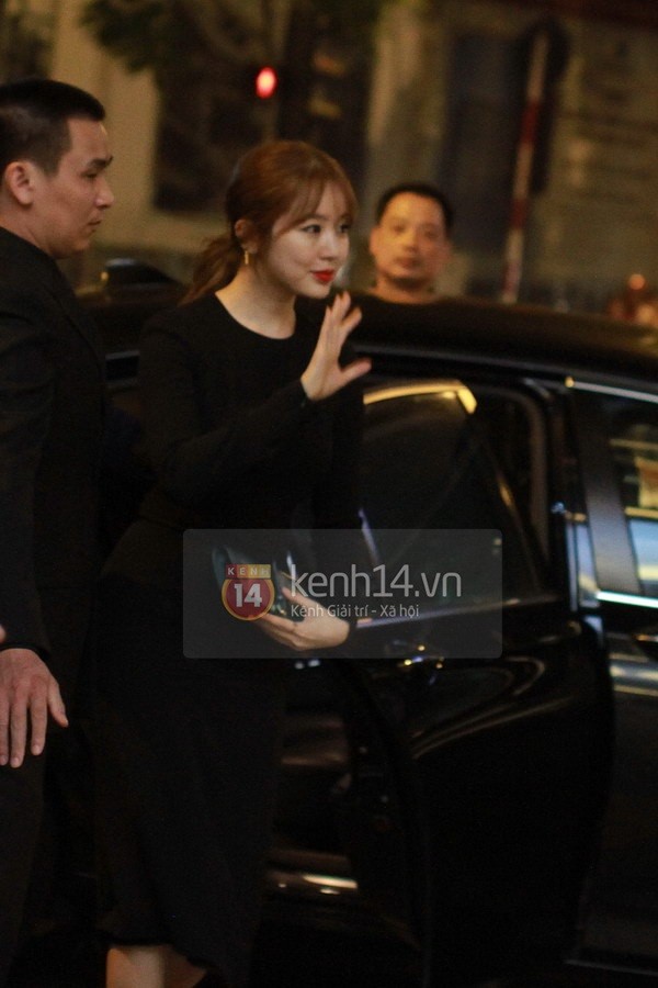 Yoon Eun Hye xuất hiện sang trọng trong sự kiện của nhà Hà Tăng 1