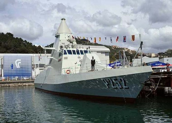 
	Hiện biên chế trong lực lượng hải quân TQ đang rất khuyết những chiếc
	tàu tuần tra ven biển cỡ nhỏ với trang bị hiện đại như Falaj 2.