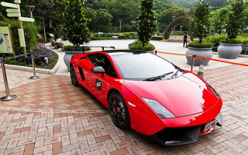 Dàn siêu xe Lamborghini tụ họp mừng sinh nhật