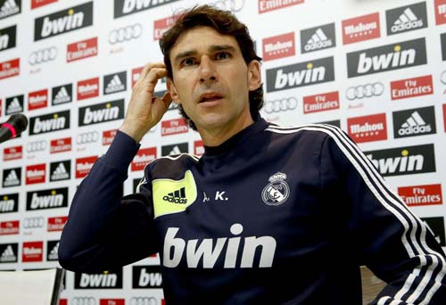 
	Karanka cố gắng làm dịu tình hình