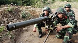 Quân dự bị động viên diễn tập thực hành với súng chống tăng SPG-9