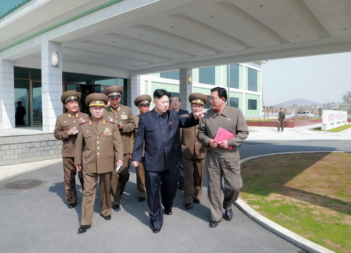 Nghi vấn về việc ông Kim Jong-un thoát chết