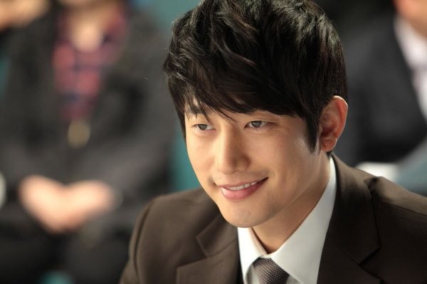 Phim của Park Shi Hoo giật giải Baek Sang bất chấp scandal 2