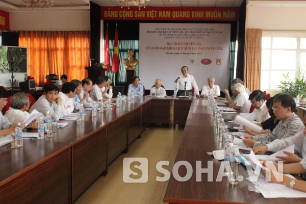 Hội thảo chuyên gia về sách giáo khoa Lịch sử ở phổ thông diễn ra sáng nay tại Hà Nội.