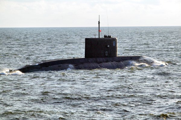   Huấn luyện kỹ càng giúp các thủy thủ tàu ngầm xử lý tốt trong các tình huống khẩn cấp