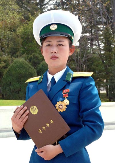 Vì sao nữ cảnh sát Triều Tiên được phong anh hùng?