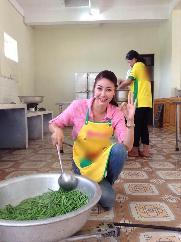 Khi sao Việt trổ tài vào bếp nấu ăn 20