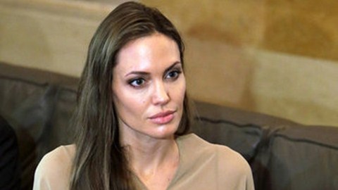 Angelina Jolie viết tâm thư trải lòng chuyện cắt bỏ ngực