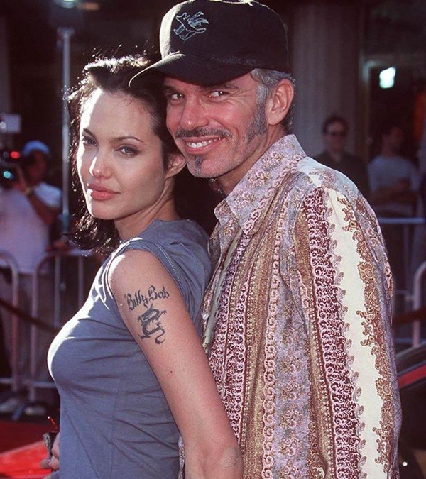 Dân mạng đòi rao bán ngực của Angelina Jolie trên... Ebay 3