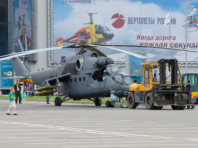 Nga khoe siêu trực thăng tấn công Mi-35M mang vũ khí khủng