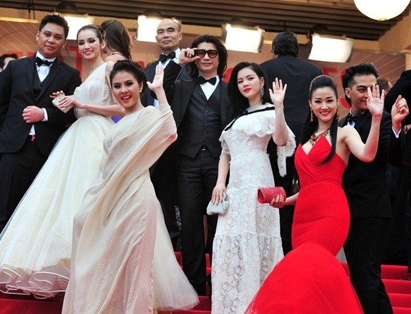 Dàn sao Việt "đổ bộ" thảm đỏ "Liên hoan phim Cannes" 21