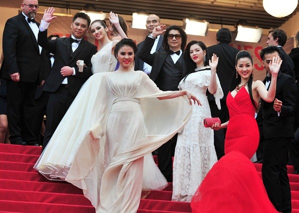 Dàn sao Việt "đổ bộ" thảm đỏ "Liên hoan phim Cannes" 22