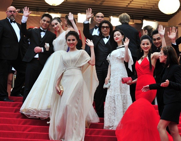 Dàn sao Việt "đổ bộ" thảm đỏ "Liên hoan phim Cannes" 23